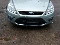 Silber Gebraucht 2010 Ford Focus Kombi | 1.199 € (Guter Preis)