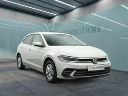 Grau Gebraucht 2024 VW Polo Style Limousine | 23.501 € (Fairer Preis)