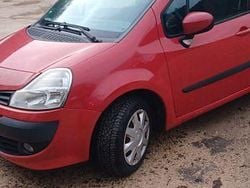 Rot Gebraucht 2009 Renault Modus Dynamique Van / Kleinbus | 4.100 € (Fairer Preis)