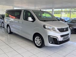 Silber Gebraucht 2018 Peugeot Traveller Van / Kleinbus | 19.990 € (Fairer Preis)