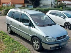 Grau Gebraucht 2002 Opel Zafira Elegance Van / Kleinbus | 900 € (Superpreis)
