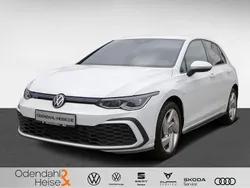 Polsterfarbe: grau Gebraucht 2022 VW Golf VIII GTE Limousine | 17.780 € (Guter Preis)