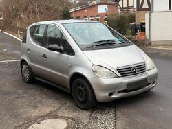 Silber Gebraucht 2000 Mercedes A140 Kleinwagen | 1.199 €