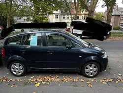 Blau Gebraucht 2000 Audi A2 Kleinwagen | 7.995 €