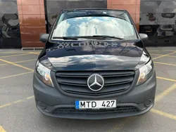 Schwarz Gebraucht 2022 Mercedes Vito Van / Kleinbus | 23.500 €