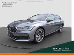 Grau Gebraucht 2024 Skoda Superb LAURIN & KLEMENT Kombi | 47.490 € (Fairer Preis)