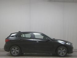 Schwarz Gebraucht 2020 BMW 118 Comfort Edition Kleinwagen | 17.880 € (Guter Preis)