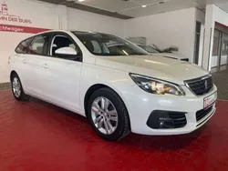 Lack weiss perlglänzend Gebraucht 2021 Peugeot 308 Active Kombi | 12.999 € (Fairer Preis)