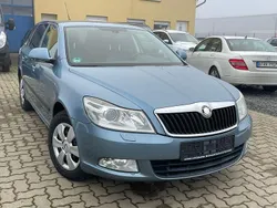 Grau Gebraucht 2009 Skoda Octavia LAURIN & KLEMENT Kombi | 4.800 €