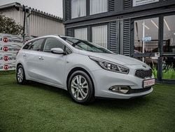 Weiß Gebraucht 2014 Kia Ceed Kleinwagen | 9.799 € (Fairer Preis)