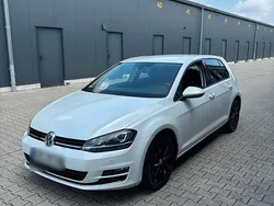 Weiß Gebraucht 2016 VW Golf VII Limousine | 9.000 € (Guter Preis)