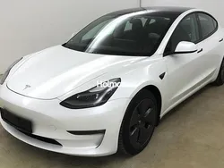Weiß Gebraucht 2021 Tesla Model 3 Long Range Limousine | 26.656 € (Guter Preis)