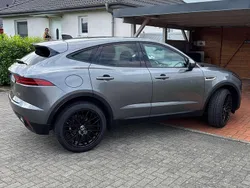 Grau Gebraucht 2019 Jaguar E-Pace SE SUV | 26.500 € (Superpreis)