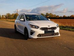Weiß Gebraucht 2018 Kia Ceed 2 Kombi | 12.000 € (Fairer Preis)