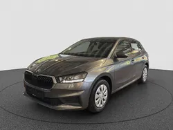 Grau Gebraucht 2022 Skoda Fabia Ambition Limousine | 19.890 € (Fairer Preis)