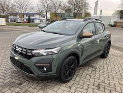 Grau Gebraucht 2024 Dacia Sandero Extreme Kleinwagen | 19.599 € (Etwas zu teuer)