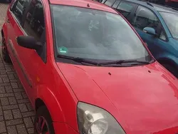 Rot Gebraucht 2006 Ford Fiesta Ambiente Kleinwagen | 800 € (Guter Preis)