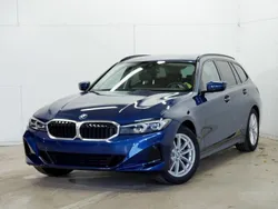 Phytonicblau brillant Gebraucht 2024 BMW 318 Performance Kombi | 31.180 € (Superpreis)