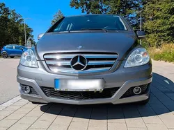 Grau Gebraucht 2010 Mercedes B150 Van / Kleinbus | 5.390 €