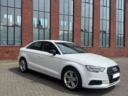 Weiß Gebraucht 2020 Audi A3 Ambiente Limousine | 20.400 € (Guter Preis)