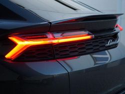 Schwarz Neu 2025 Lamborghini Urus SUV | 349.860 € (Superpreis)