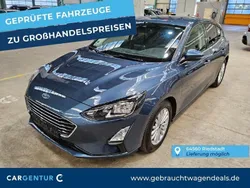 Chroma blau Gebraucht 2020 Ford Focus Titanium Limousine | 12.290 € (Guter Preis)