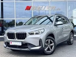 Spacesilber metallic Gebraucht 2024 BMW X1 Performance SUV | 38.391 € (Fairer Preis)