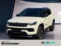 Weiss Gebraucht 2022 Jeep Compass 80th Anniversary SUV | 26.950 € (Guter Preis)