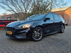 Schwarz Gebraucht 2018 Ford Focus ST-Line Kombi | 7.500 €