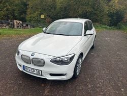 Weiß Gebraucht 2011 BMW 116 Urban Line Kleinwagen | 6.900 € (Guter Preis)