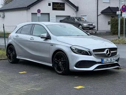 Silber Gebraucht 2017 Mercedes A180 AMG line Limousine | 20.500 €