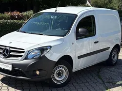 Weiß Gebraucht 2021 Mercedes Citan 108 Van / Kleinbus | 12.690 € (Fairer Preis)