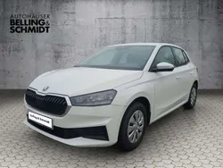 Candyweiß Gebraucht 2023 Skoda Fabia Active Limousine | 13.880 € (Guter Preis)