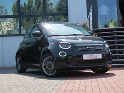 Onyxschwarz Gebraucht 2021 Fiat 500e Limousine | 12.900 €