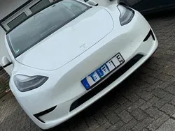 Weiß Gebraucht 2024 Tesla Model Y SUV | 35.500 € (Fairer Preis)