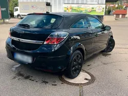 Schwarz Gebraucht 2008 Opel Astra GTC Kombi | 1.200 €