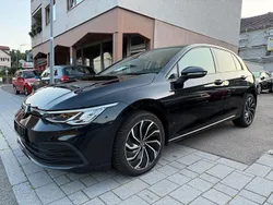 Schwarz Gebraucht 2020 VW Golf VIII Life Limousine | 14.999 €