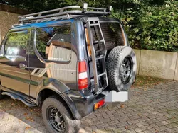 Schwarz Gebraucht 2013 Suzuki Jimny Style SUV | 18.700 €