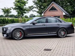Grau Gebraucht 2023 Mercedes E63 AMG AMG Limousine | 140.000 €