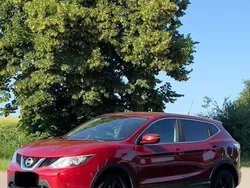 Rot Gebraucht 2014 Nissan Qashqai Acenta SUV | 9.500 € (Fairer Preis)