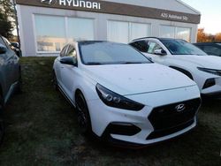 Weiß Gebraucht 2020 Hyundai i30 N Performance Limousine | 25.390 € (Fairer Preis)