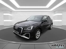 Mythosschwarz (black), metallic Gebraucht 2023 Audi Q2 S-Line SUV | 26.800 € (Guter Preis)