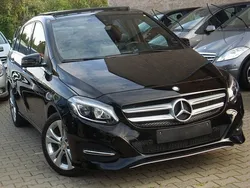 Schwarz Gebraucht 2015 Mercedes B180 Urban Van / Kleinbus | 14.990 € (Guter Preis)