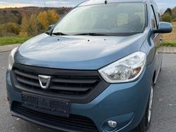 Blau Gebraucht 2014 Dacia Dokker Lauréate Van / Kleinbus | 7.900 € (Guter Preis)