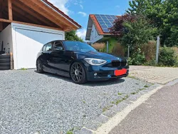 Blau Gebraucht 2011 BMW 118 Kleinwagen | 8.900 € (Teuer)