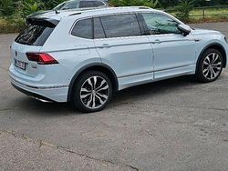 Weiß Gebraucht 2018 VW Tiguan Allspace R-line SUV | 25.000 € (Fairer Preis)