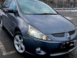 Grau Gebraucht 2007 Mitsubishi Grandis Kombi | 4.200 € (Teuer)