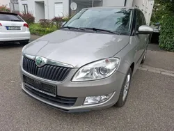 Grau Gebraucht 2011 Skoda Fabia Family Limousine | 3.750 € (Fairer Preis)