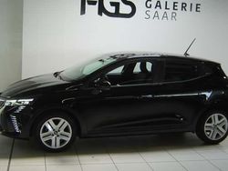 Sternenschwarz (schwarz) Gebraucht 2024 Renault Clio V Evolution Limousine | 17.499 € (Fairer Preis)