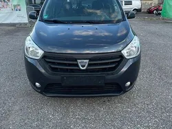 Grau Gebraucht 2015 Dacia Dokker Lauréate Van | 4.990 € (Guter Preis)